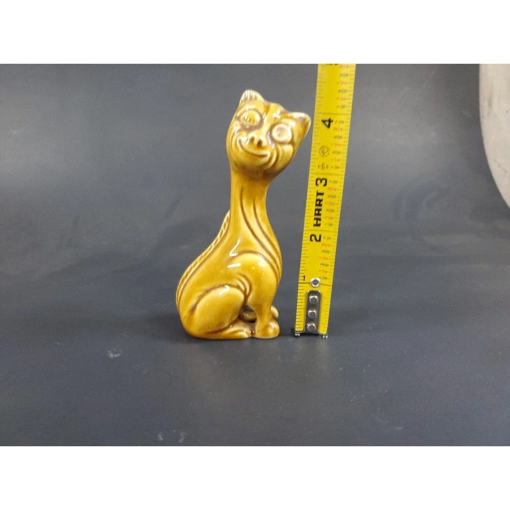 Vintage Mid Century Ceramic Cat Figurine Japan Winking Yellow MCM‎